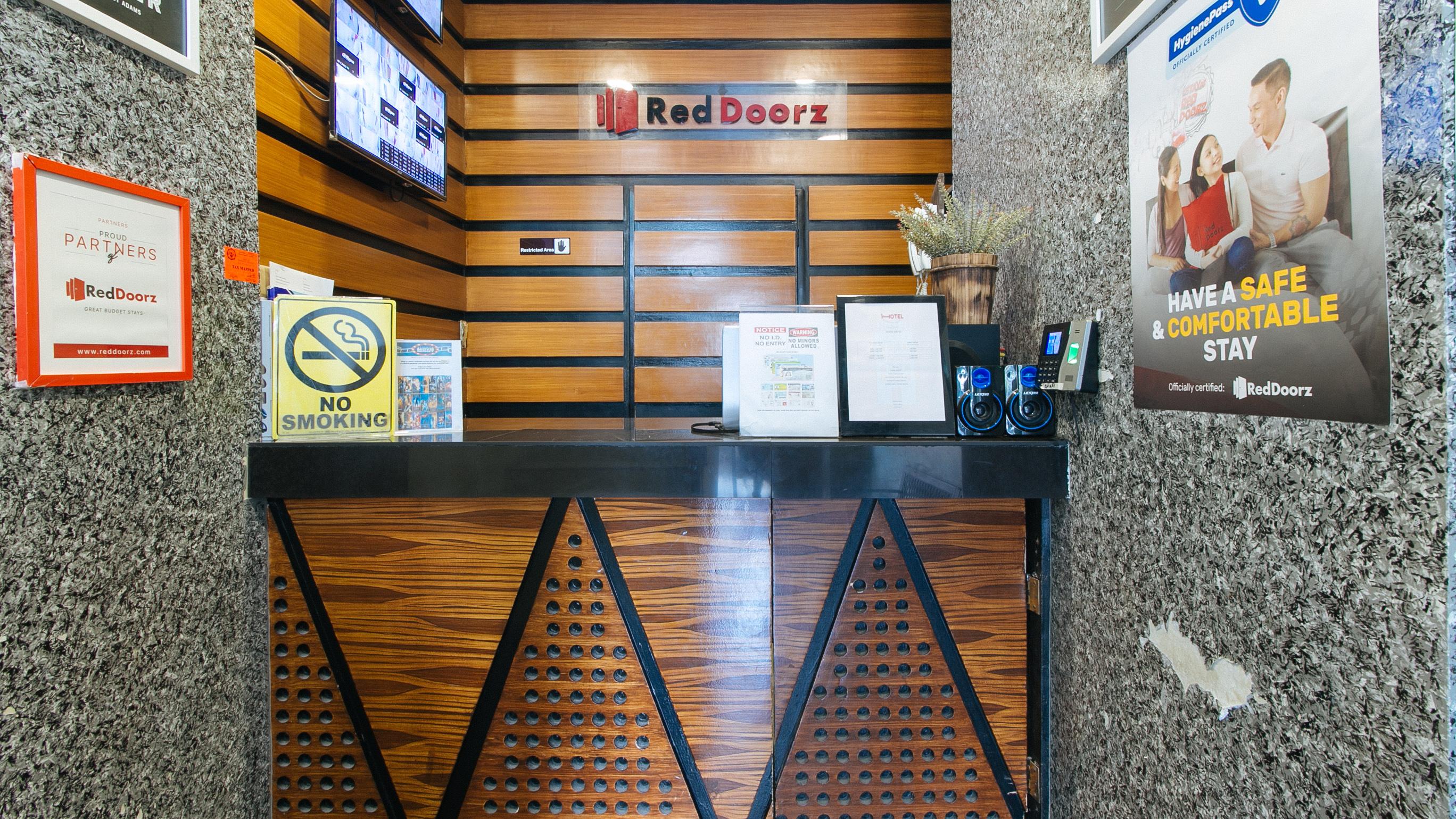 Reddoorz Near Quiapo Church Manila Exteriör bild